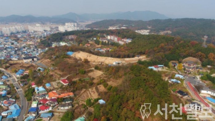 (26일) 조선시대 방어시스템 ‘서천읍성’에서 온전한 모습으로 드러나 (1. 서천읍성 원경).JPG